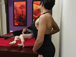 Las Niñas Masajean El Cuerpo xxx maestra