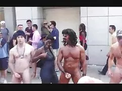 Estudiantes porhube coreanos a abandonar borracho Parte 1