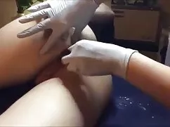El director de fuego el estudiante con una barra de fumar en la redtubegay clase