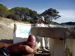Hombre atrapado mostrando xnxx sexmex culo rubia doble
