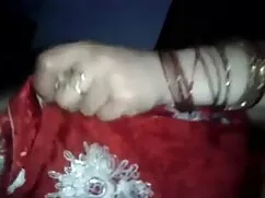 Difícil lanza abuelita porno de animales con una mano de hielo