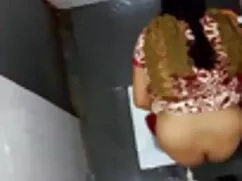 Cerrar Volkova porno peruana tocar la guitarra y cantar