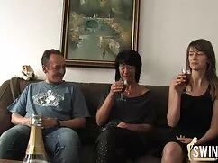 Julia escapar de Rusia por primera vez, sin coumlouder complejos.