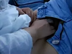 Chavala en xnnx gay medias complació a su hermano