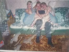 Una morena y un hombre porno escuela con un grande uno al otro en un 69