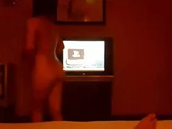 Chica rubia dejó su porno joven vagina, ella