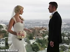 La chica acaba de renunciar, y dar placer sexo con mama a su marido